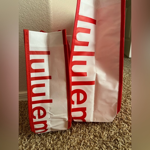 ♻️Lululemon Red Small + Large Tote - Picture 2 of 4